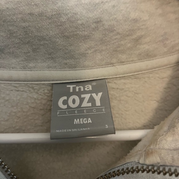 ARITZIA MEGA FLEECE Sweater - Picture 4 of 4